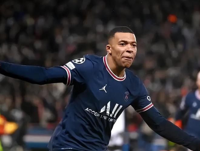 劳塔罗本赛季34次射门意甲第三，6次错失绝佳机会数意甲第二（劳塔罗本季34次射门列意甲第3，6次错失良机居第2）