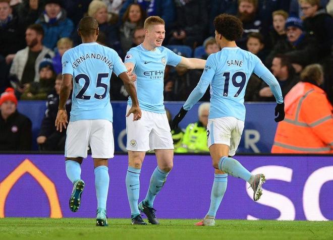 1个退赛引爆两极骂战！郑钦文伤退全运，是惜命还是失责？（郑钦文全运会因伤退赛引发两极争议：是理性自保还是失责？）