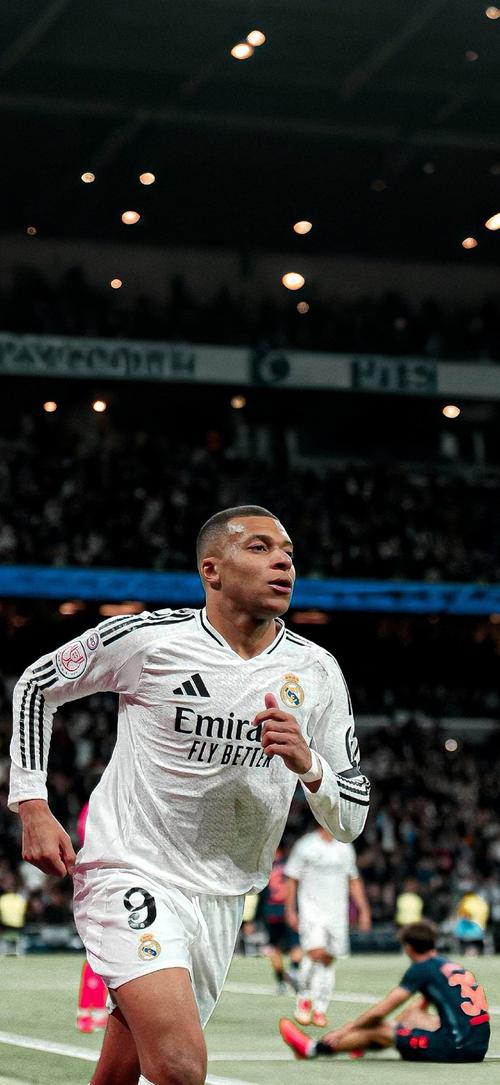 C罗：2026年世界杯将是我的最后一届，享受此刻珍惜当下（C罗：2026年世界杯将是我的谢幕之战，珍惜当下尽情享受）